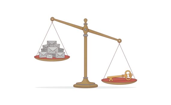 Ilustración de una balanza con muchos sobres grises a un lado y una llave dorada más pesada al otro, metáfora de que importa el coste por cliente y no el volumen de leads
